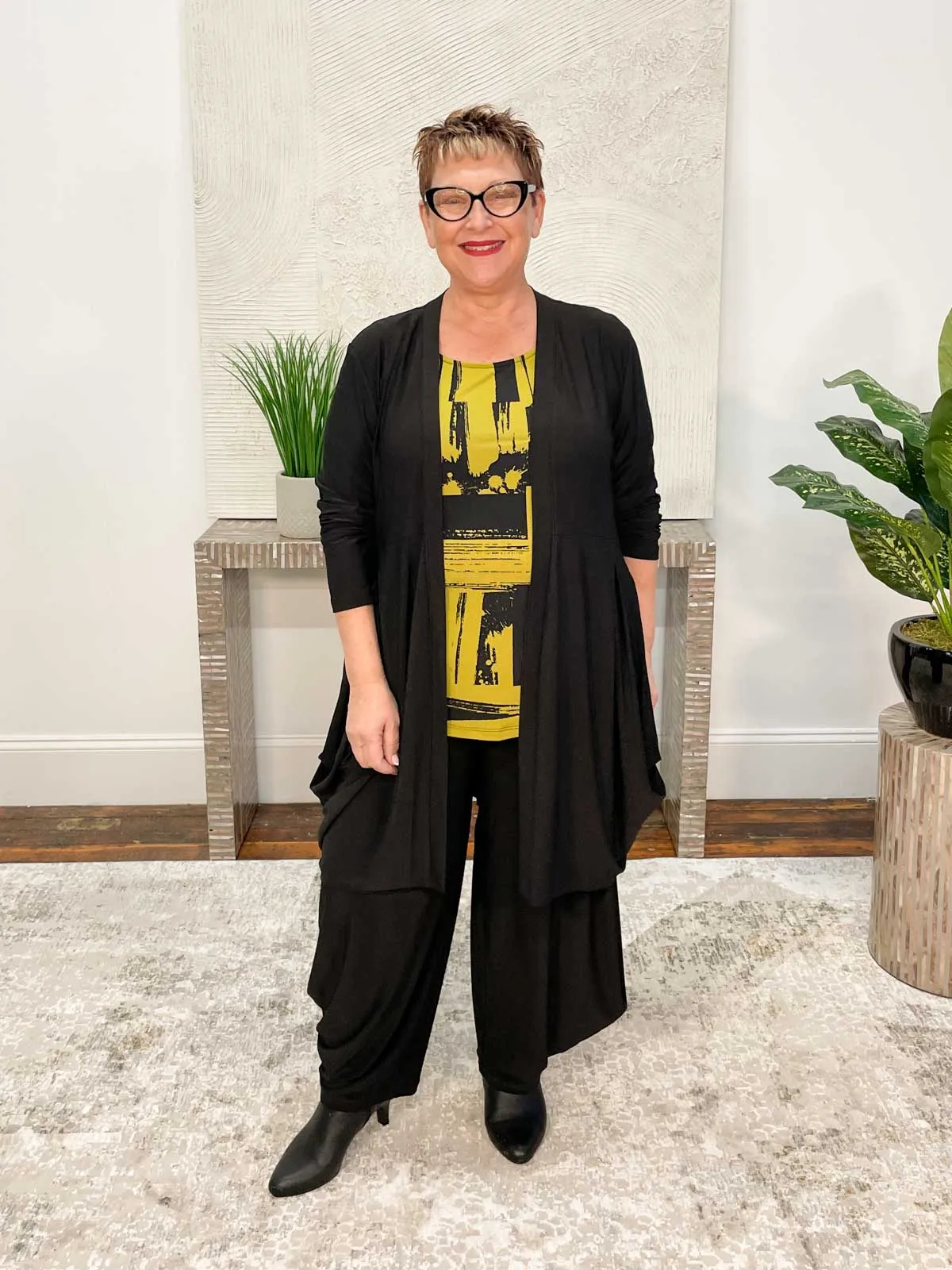 Tres Chic Liana Jacket, Black